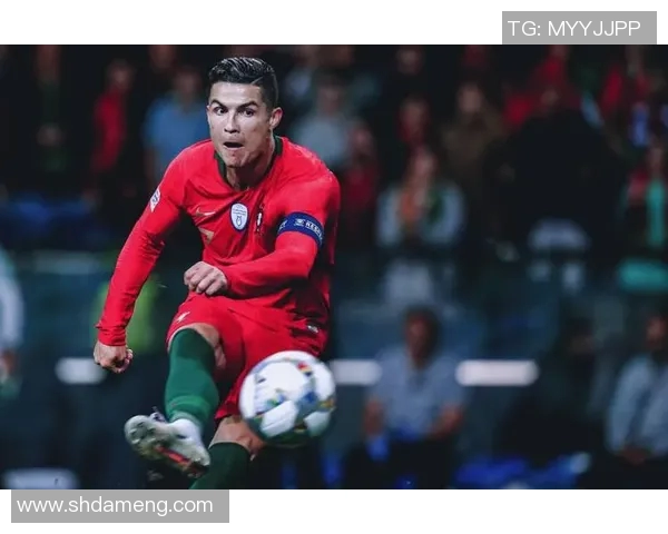 打造足球明星的摇篮俱乐部如何培养未来的球场巨星